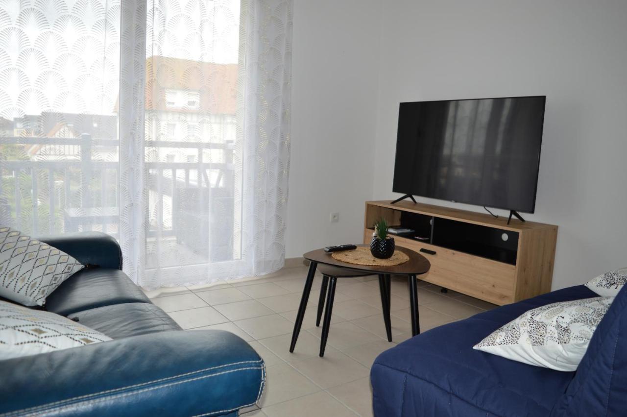 Appartement Spacieux Avec Balcon - A 50M De La Plage クルル・シュル・メール エクステリア 写真